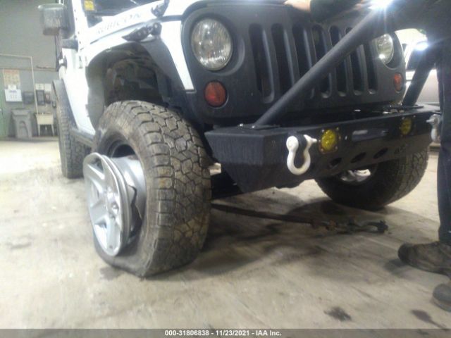 Photo 5 VIN: 1C4BJWCG4DL694228 - JEEP WRANGLER 