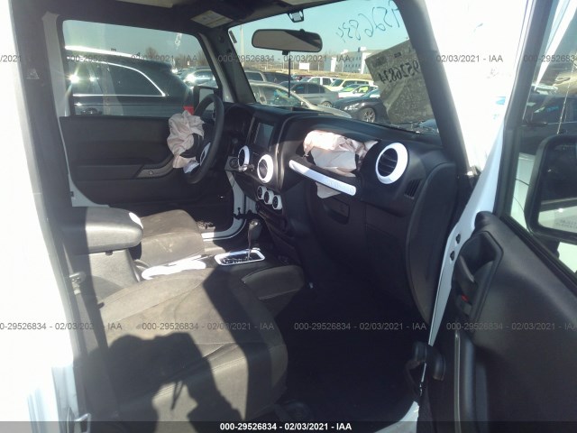 Photo 4 VIN: 1C4BJWDG0JL853594 - JEEP WRANGLER 