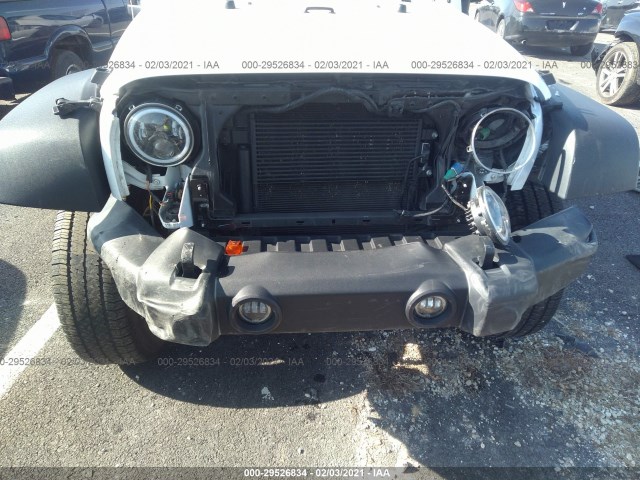 Photo 5 VIN: 1C4BJWDG0JL853594 - JEEP WRANGLER 