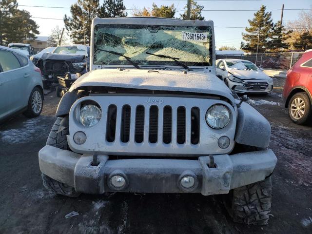 Photo 4 VIN: 1C4BJWDG0JL931680 - JEEP WRANGLER 