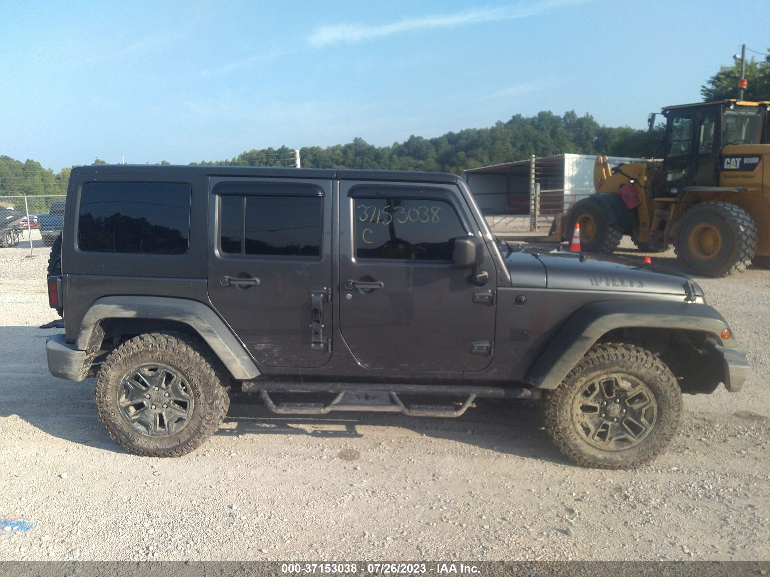 Photo 11 VIN: 1C4BJWDG0JL932019 - JEEP WRANGLER 