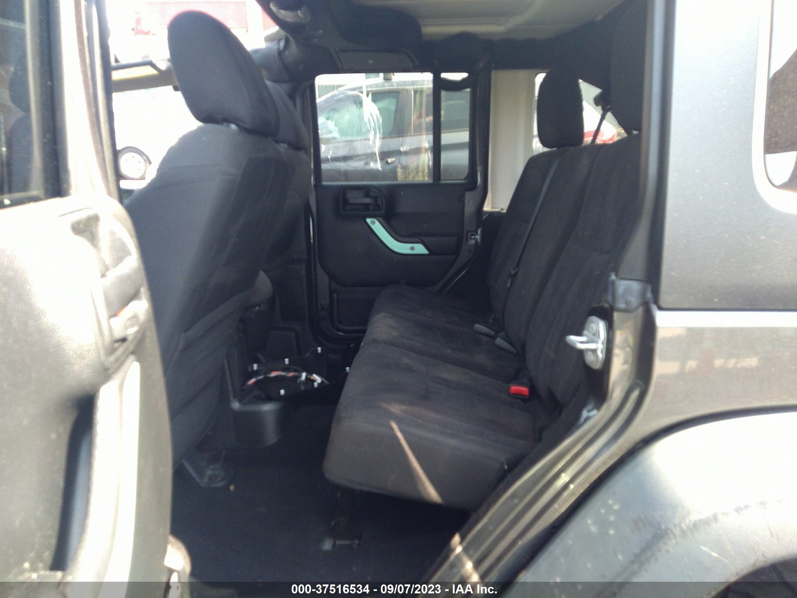 Photo 7 VIN: 1C4BJWDG1HL632242 - JEEP WRANGLER 