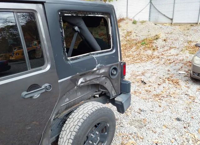 Photo 5 VIN: 1C4BJWDG1JL859615 - JEEP WRANGLER 