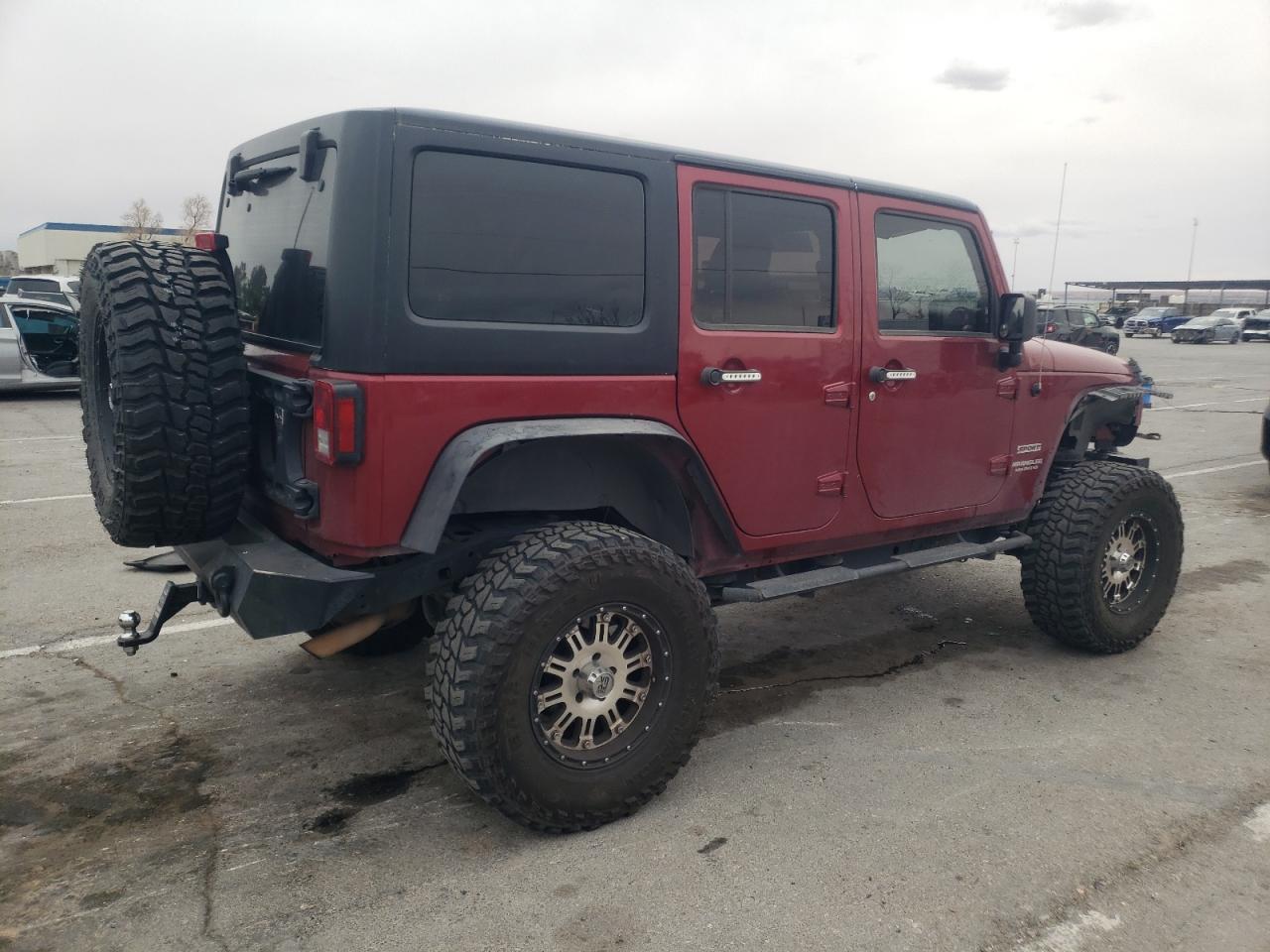 Photo 2 VIN: 1C4BJWDG2CL139324 - JEEP WRANGLER 