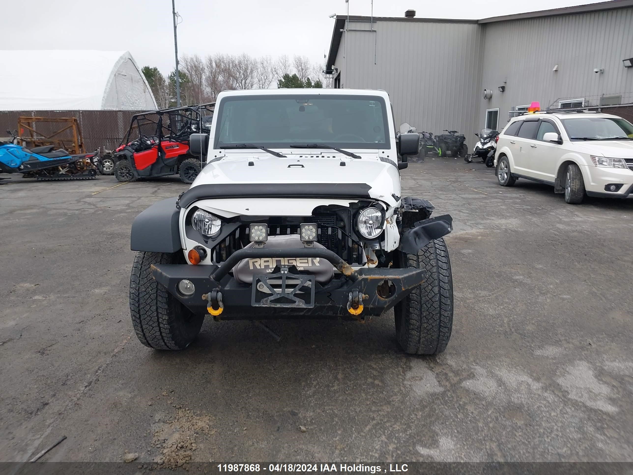 Photo 11 VIN: 1C4BJWDG2CL249287 - JEEP WRANGLER 