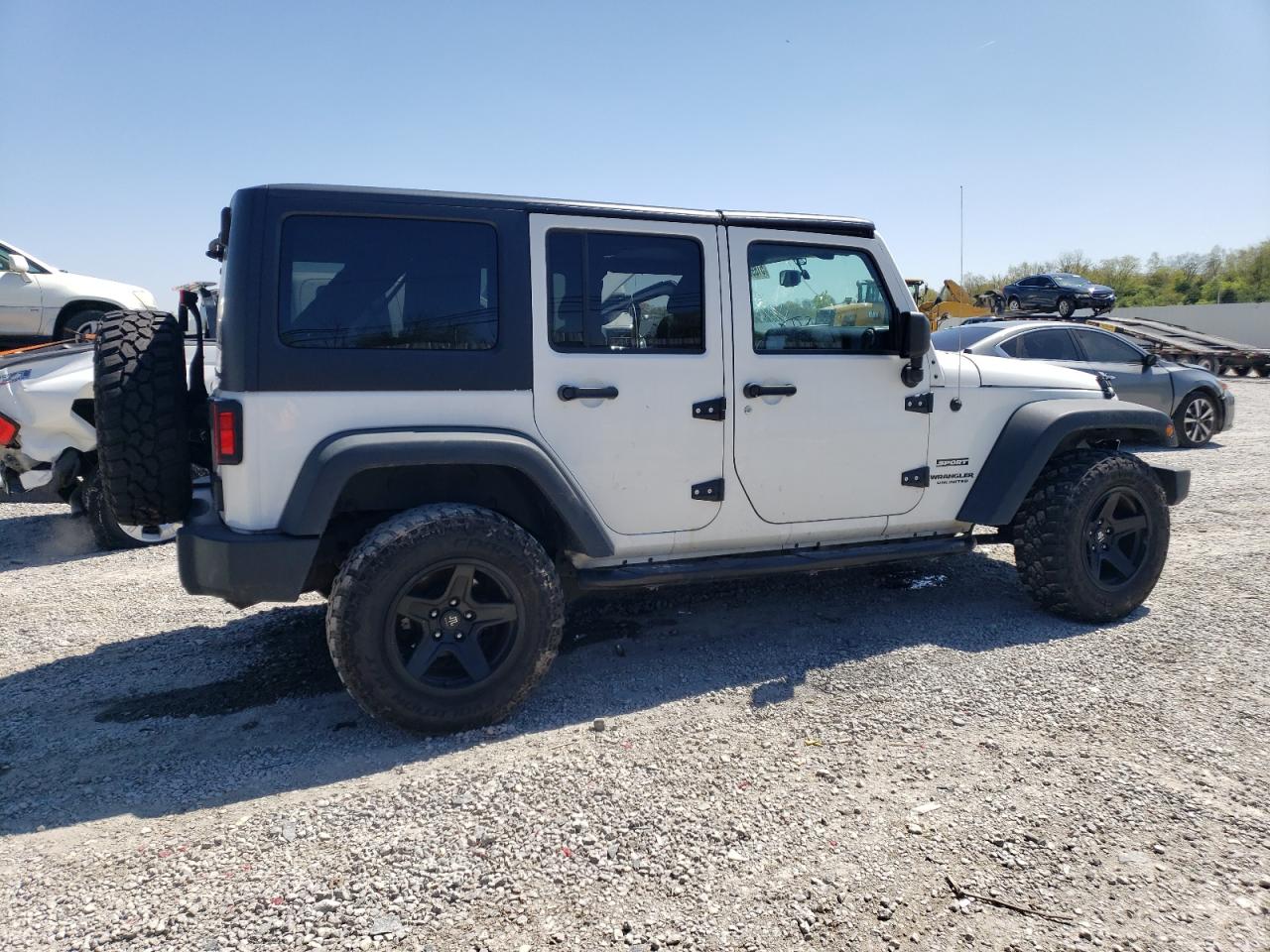 Photo 2 VIN: 1C4BJWDG2DL649139 - JEEP WRANGLER 