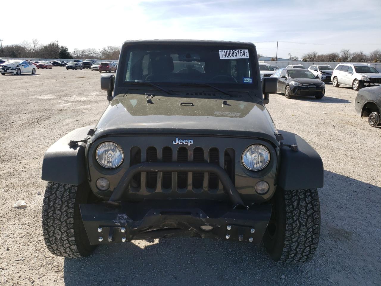 Photo 4 VIN: 1C4BJWDG2FL613857 - JEEP WRANGLER 