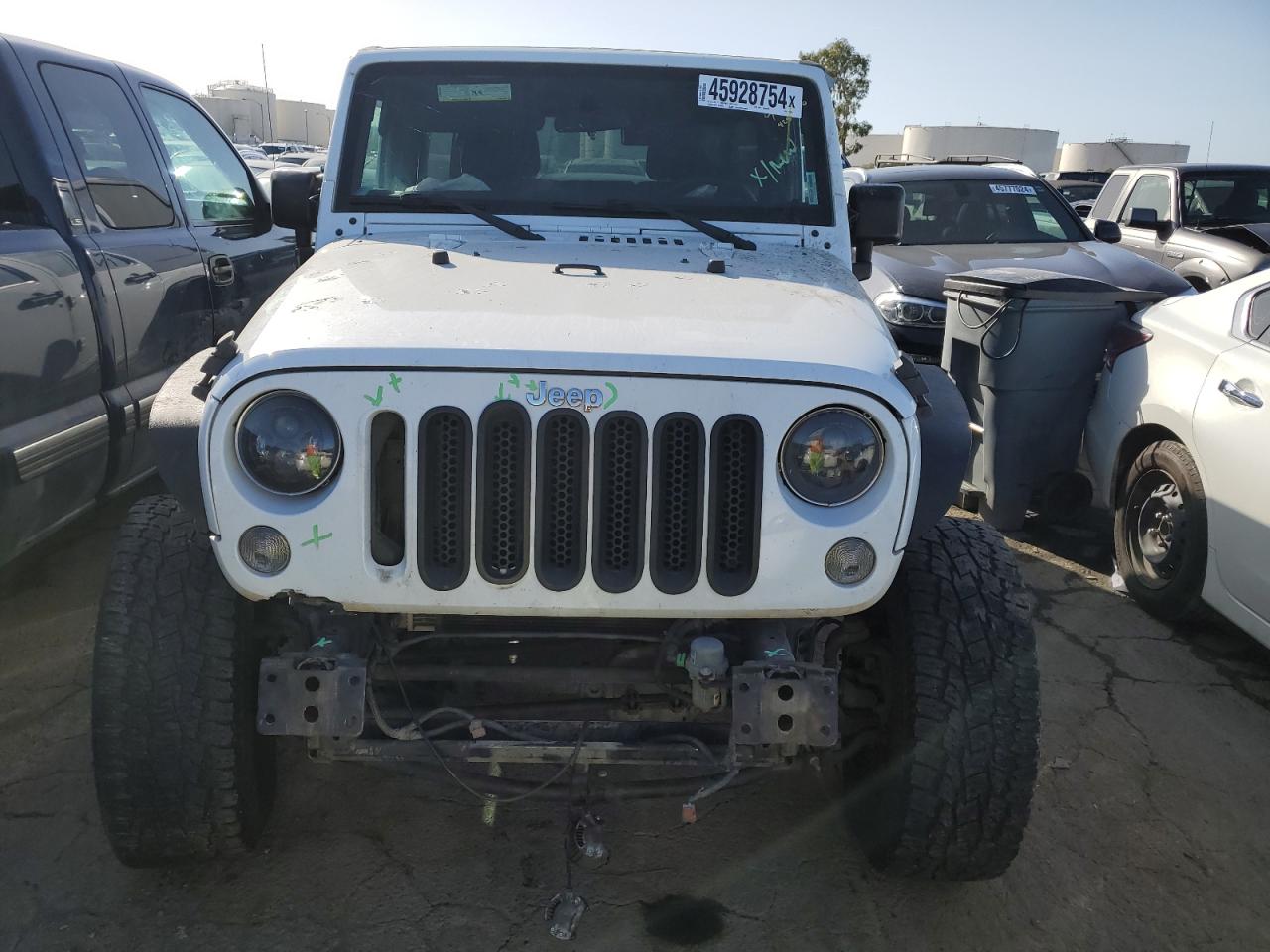 Photo 4 VIN: 1C4BJWDG2GL179408 - JEEP WRANGLER 