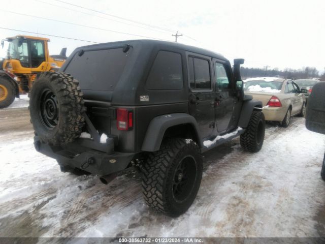 Photo 3 VIN: 1C4BJWDG2HL586565 - JEEP WRANGLER UNLIMITED 