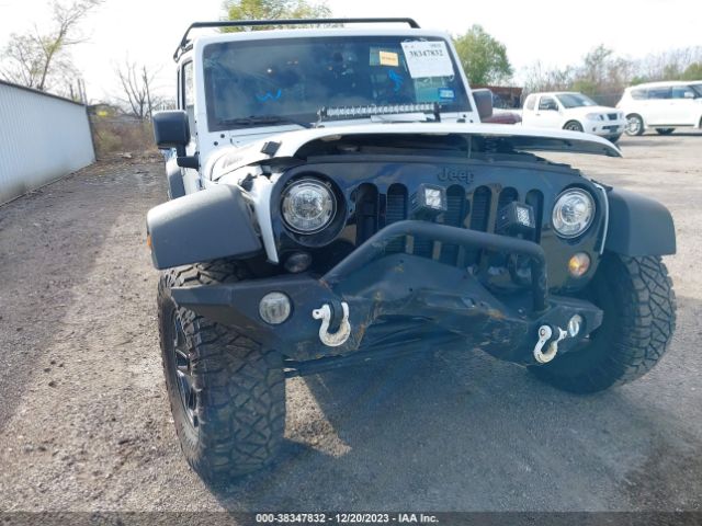 Photo 5 VIN: 1C4BJWDG2HL596996 - JEEP WRANGLER UNLIMITED 