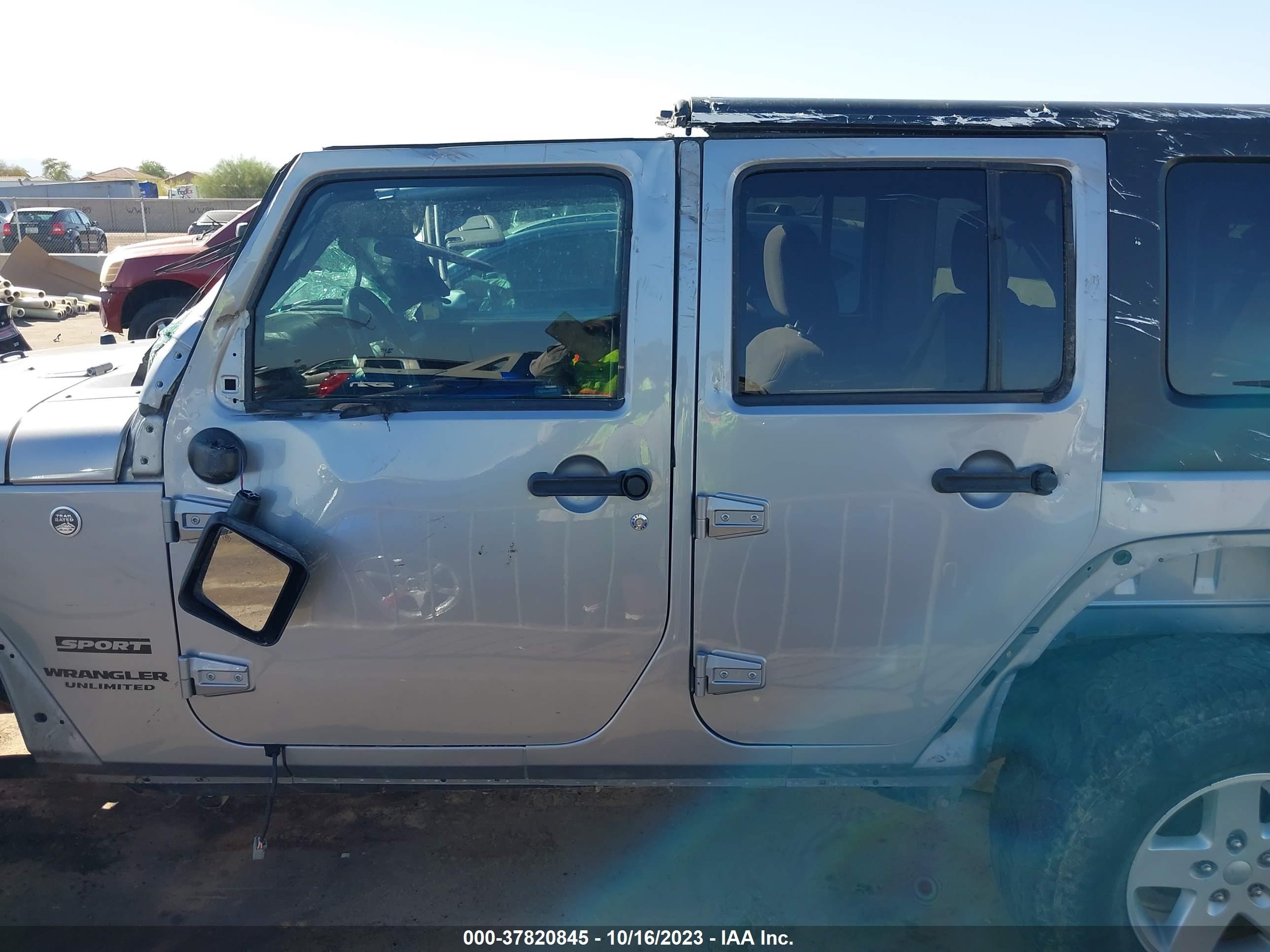 Photo 13 VIN: 1C4BJWDG2HL613991 - JEEP WRANGLER 