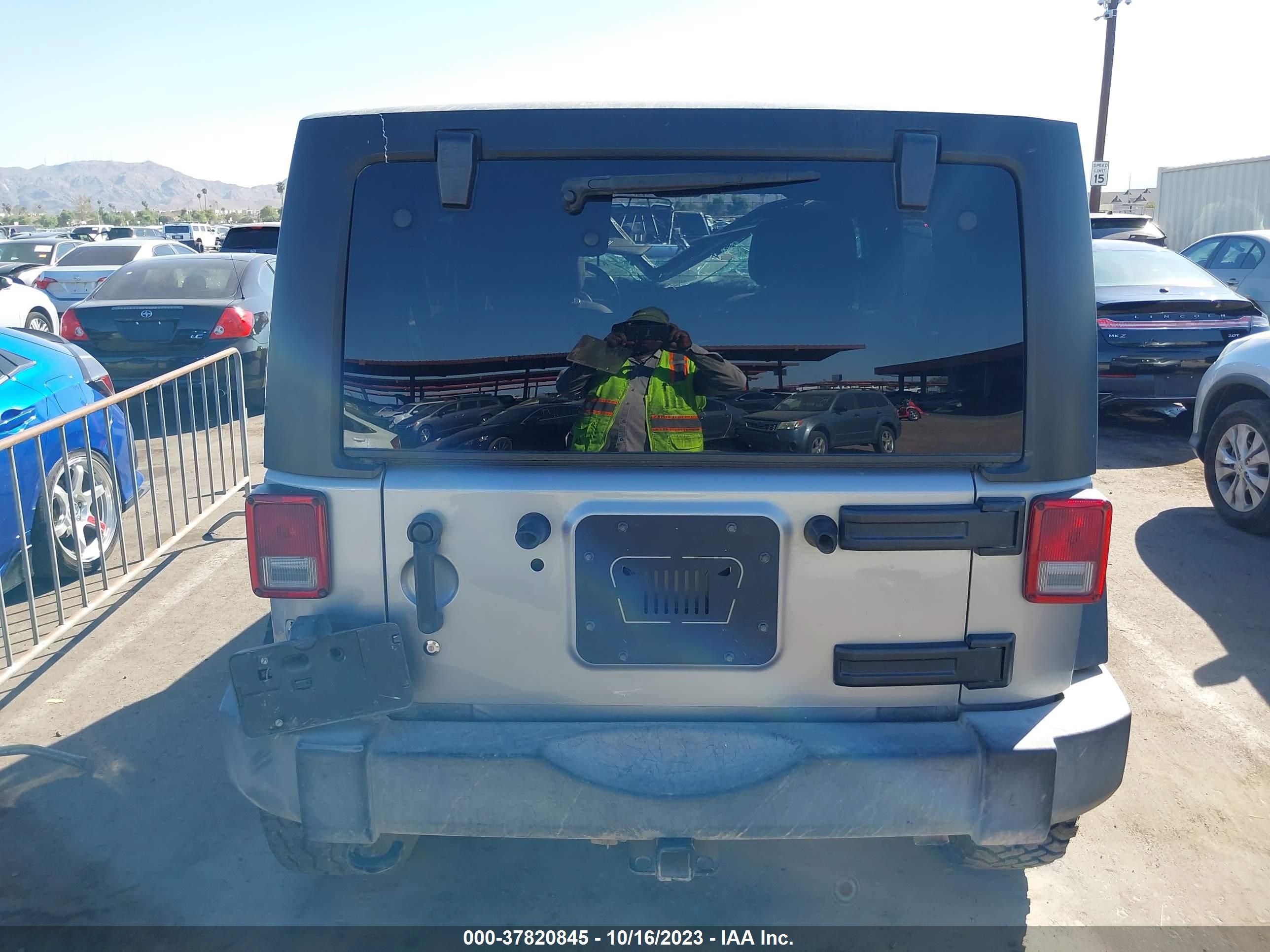 Photo 15 VIN: 1C4BJWDG2HL613991 - JEEP WRANGLER 