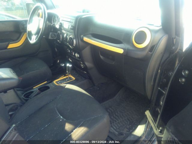 Photo 4 VIN: 1C4BJWDG2HL710611 - JEEP WRANGLER 