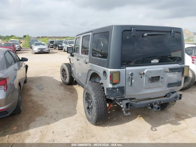 Photo 2 VIN: 1C4BJWDG2JL848588 - JEEP WRANGLER JK 