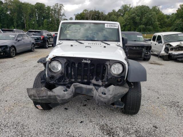 Photo 4 VIN: 1C4BJWDG2JL879159 - JEEP WRANGLER 