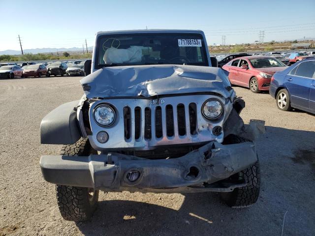 Photo 4 VIN: 1C4BJWDG2JL896611 - JEEP WRANGLER 