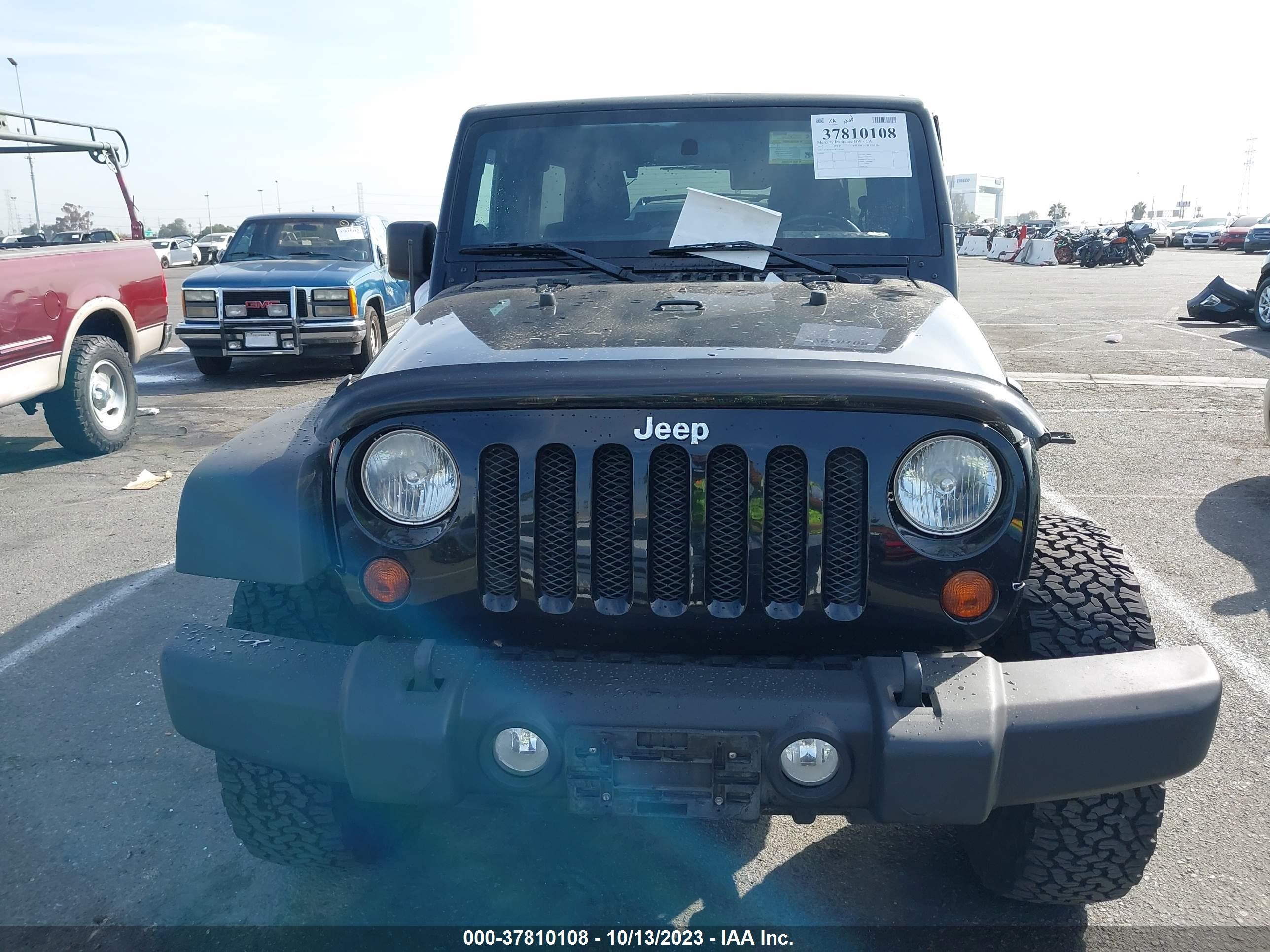 Photo 11 VIN: 1C4BJWDG3CL163101 - JEEP WRANGLER 