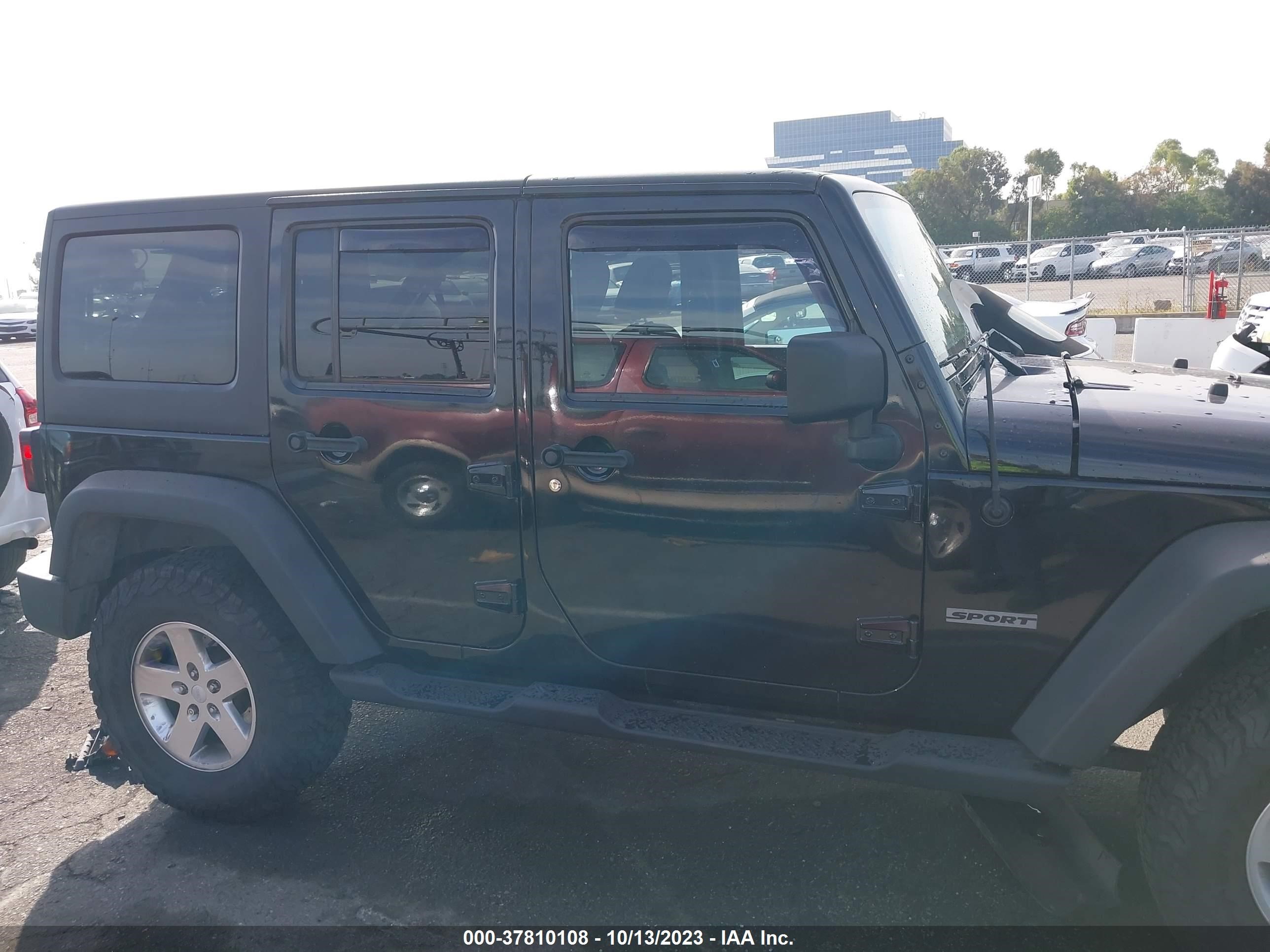 Photo 12 VIN: 1C4BJWDG3CL163101 - JEEP WRANGLER 