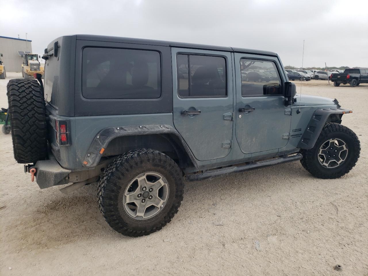 Photo 2 VIN: 1C4BJWDG3EL305174 - JEEP WRANGLER 