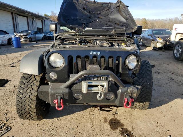 Photo 4 VIN: 1C4BJWDG3EL305806 - JEEP WRANGLER 