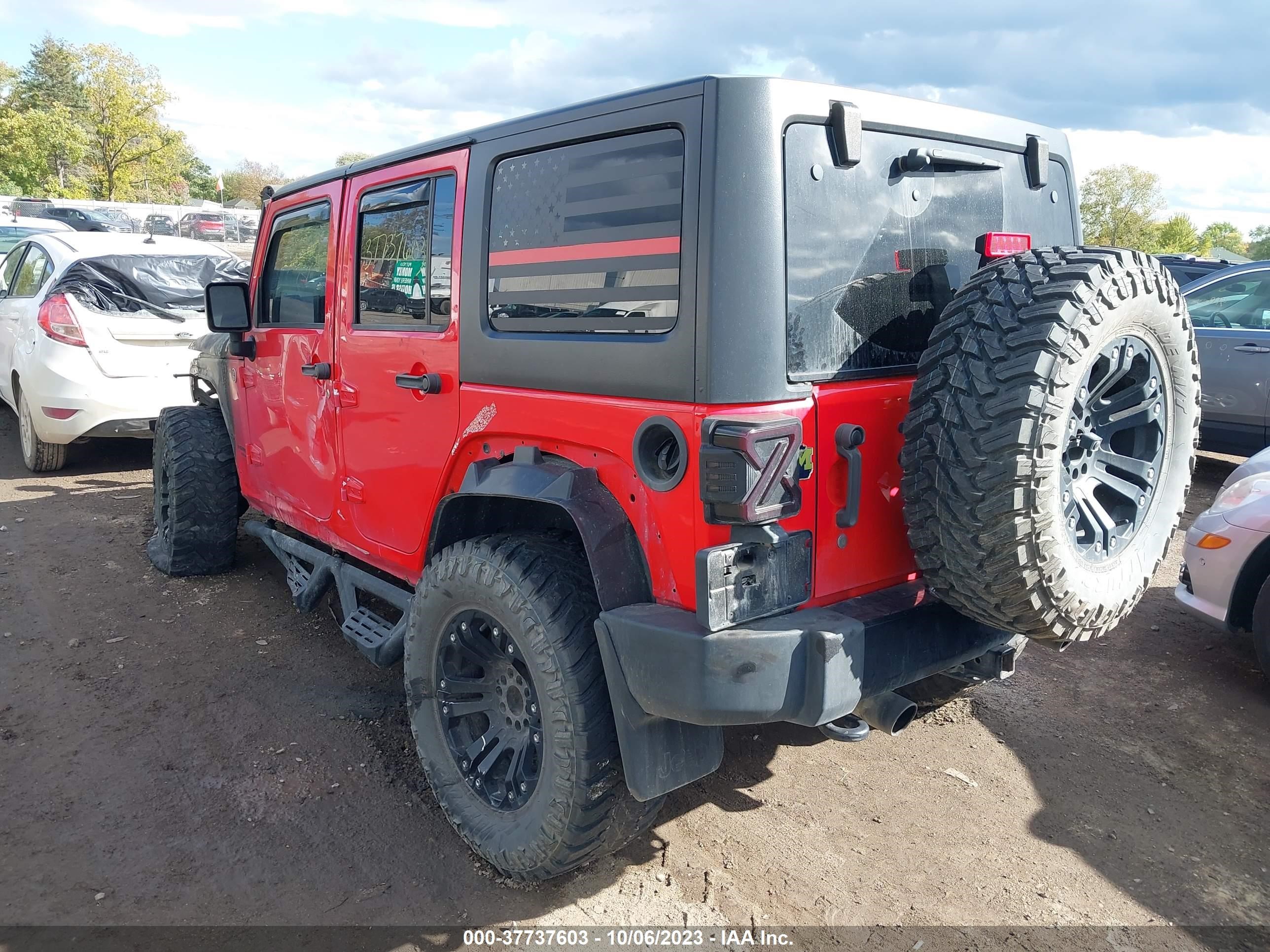 Photo 2 VIN: 1C4BJWDG3FL579931 - JEEP WRANGLER 