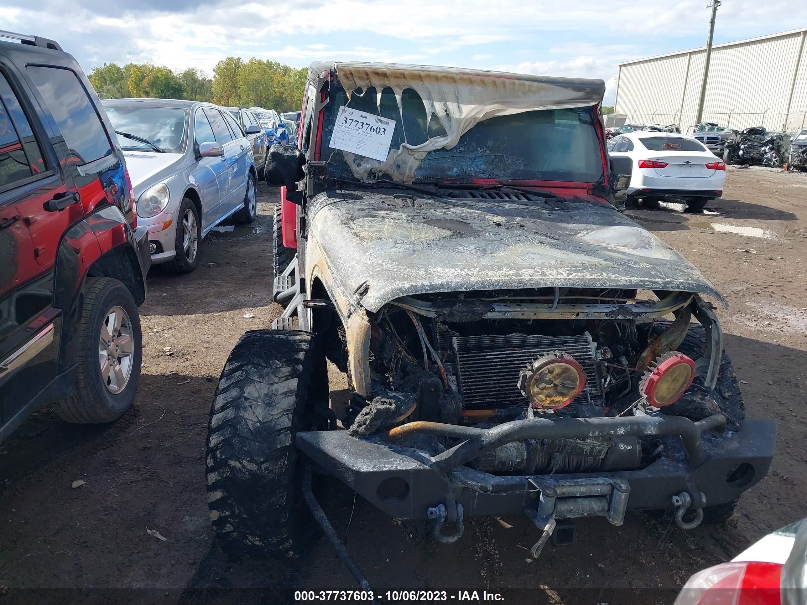 Photo 5 VIN: 1C4BJWDG3FL579931 - JEEP WRANGLER 