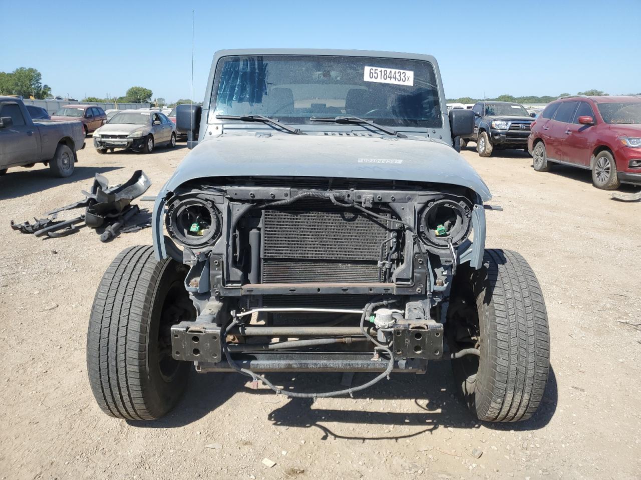 Photo 4 VIN: 1C4BJWDG3FL588354 - JEEP WRANGLER 