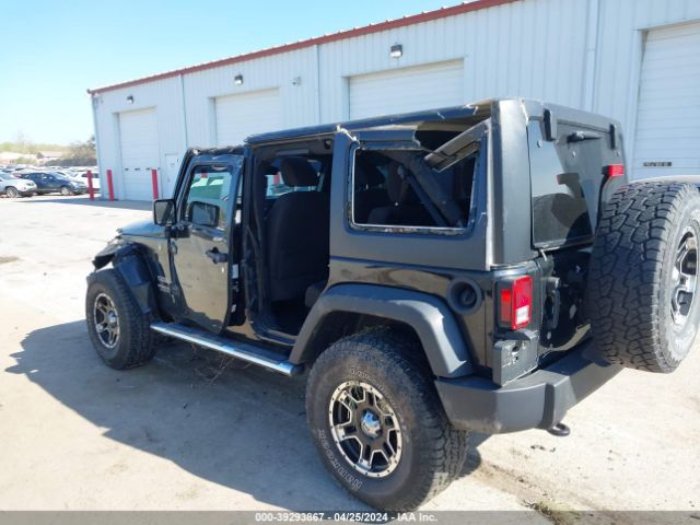 Photo 2 VIN: 1C4BJWDG3FL758938 - JEEP WRANGLER UNLIMITED 