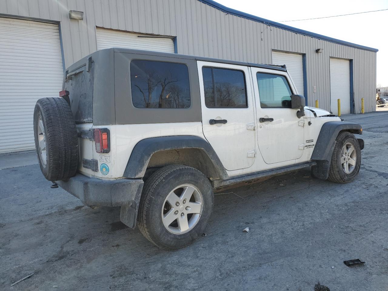 Photo 2 VIN: 1C4BJWDG3HL505931 - JEEP WRANGLER 