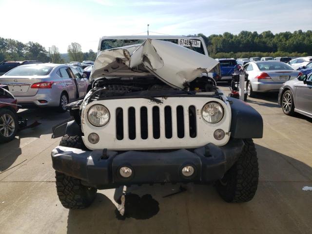 Photo 4 VIN: 1C4BJWDG3JL811615 - JEEP WRANGLER 