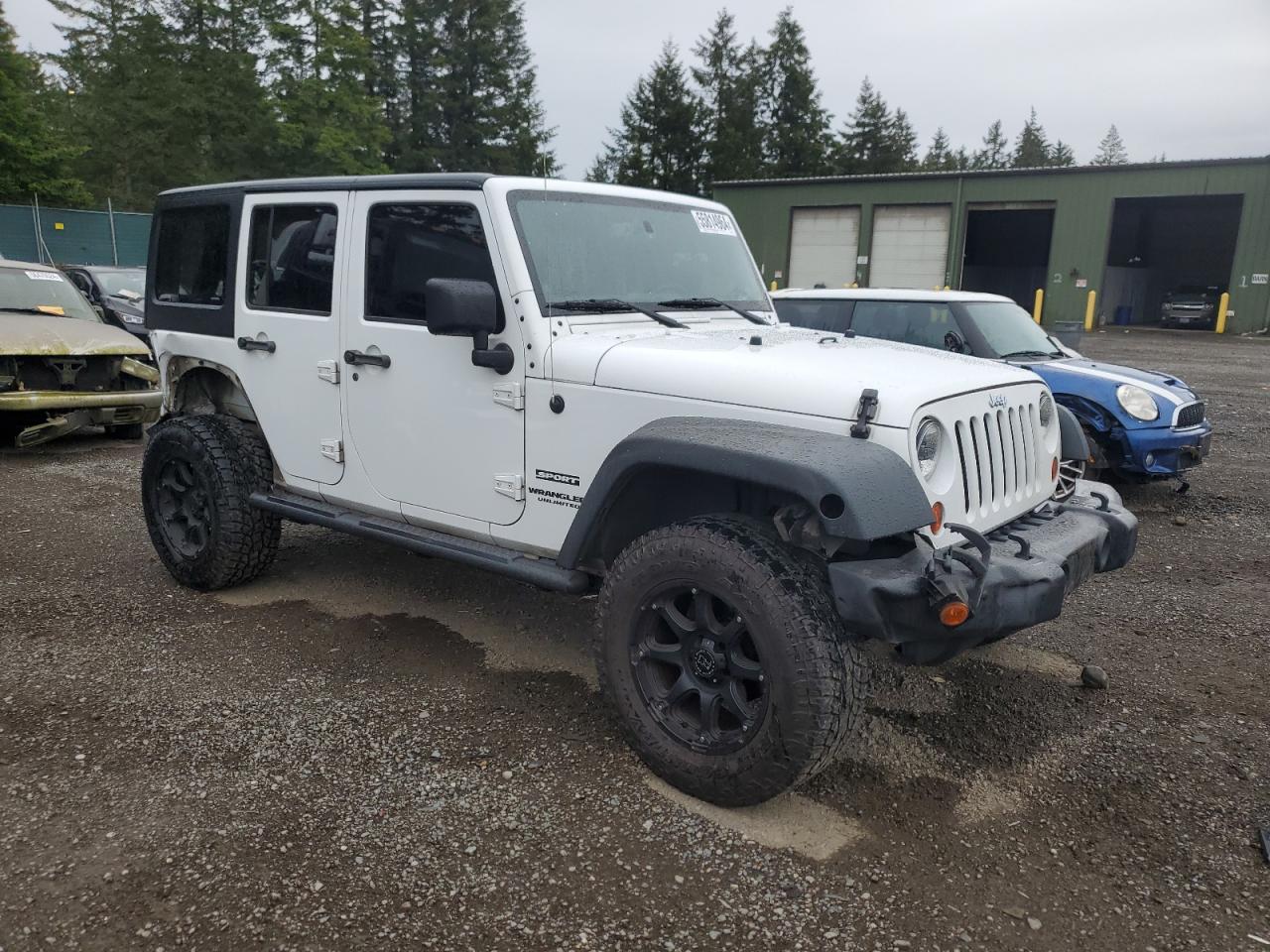 Photo 3 VIN: 1C4BJWDG4DL502191 - JEEP WRANGLER 