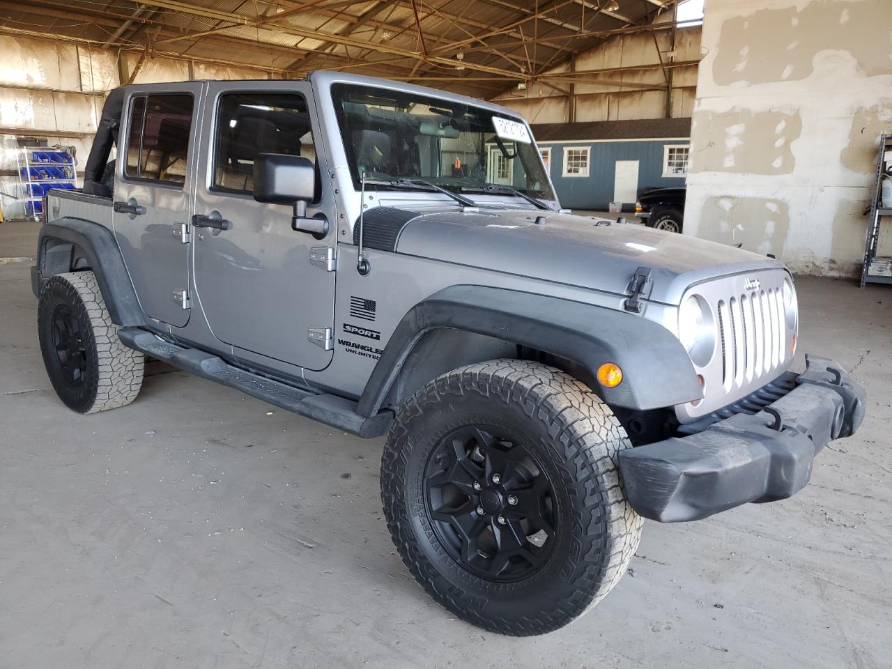 Photo 4 VIN: 1C4BJWDG4DL612562 - JEEP WRANGLER 