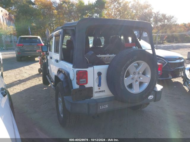 Photo 2 VIN: 1C4BJWDG4GL303047 - JEEP WRANGLER 