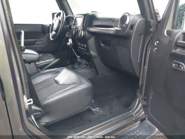 Photo 4 VIN: 1C4BJWDG4HL570755 - JEEP WRANGLER 