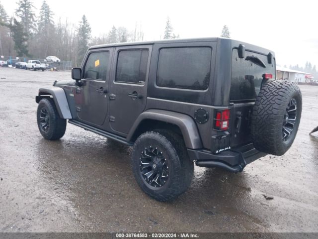 Photo 2 VIN: 1C4BJWDG4JL847801 - JEEP WRANGLER 