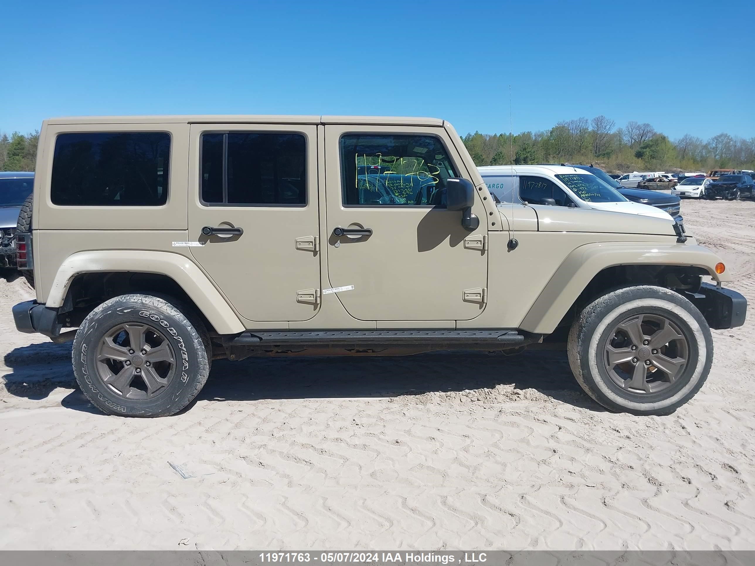 Photo 13 VIN: 1C4BJWDG4JL856840 - JEEP WRANGLER 