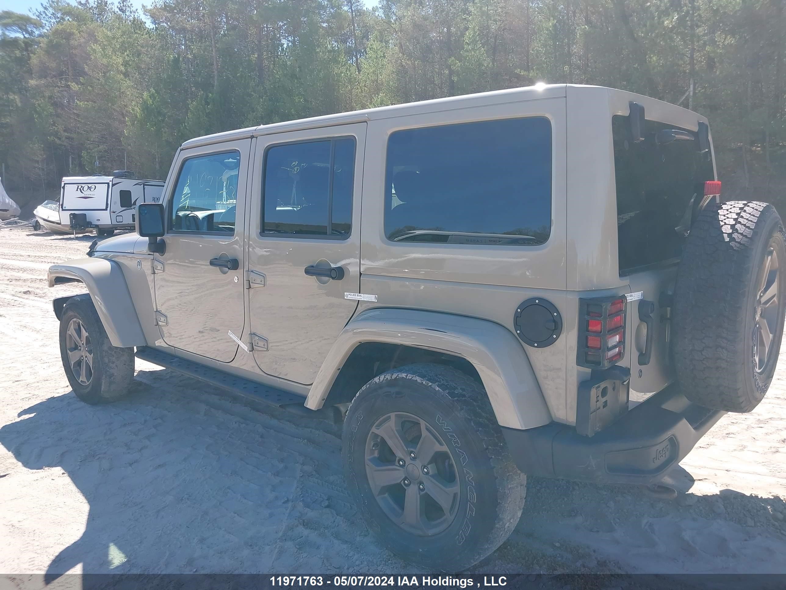 Photo 2 VIN: 1C4BJWDG4JL856840 - JEEP WRANGLER 