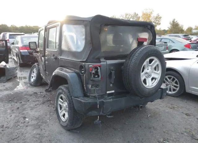 Photo 2 VIN: 1C4BJWDG4JL898991 - JEEP WRANGLER 