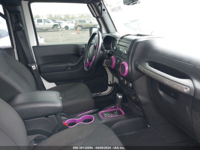 Photo 4 VIN: 1C4BJWDG5HL740699 - JEEP WRANGLER UNLIMITED 