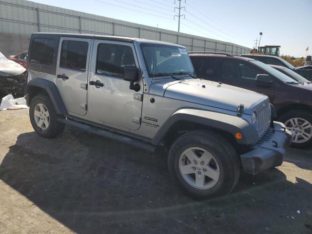 Photo 3 VIN: 1C4BJWDG5JL828612 - JEEP WRANGLER U 