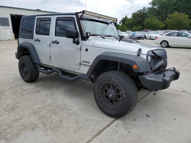 Photo 3 VIN: 1C4BJWDG6CL245940 - JEEP WRANGLER 