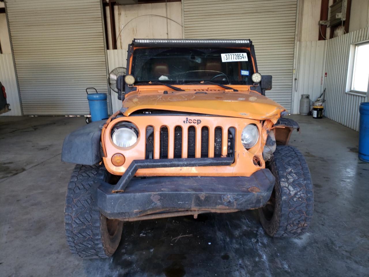 Photo 4 VIN: 1C4BJWDG6DL568256 - JEEP WRANGLER 