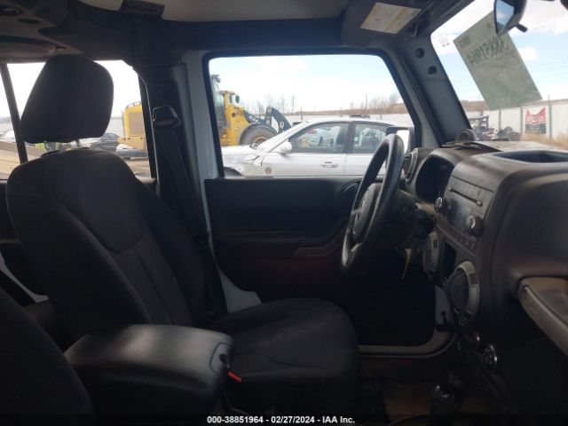 Photo 4 VIN: 1C4BJWDG6DL676957 - JEEP WRANGLER UNLIMITED 