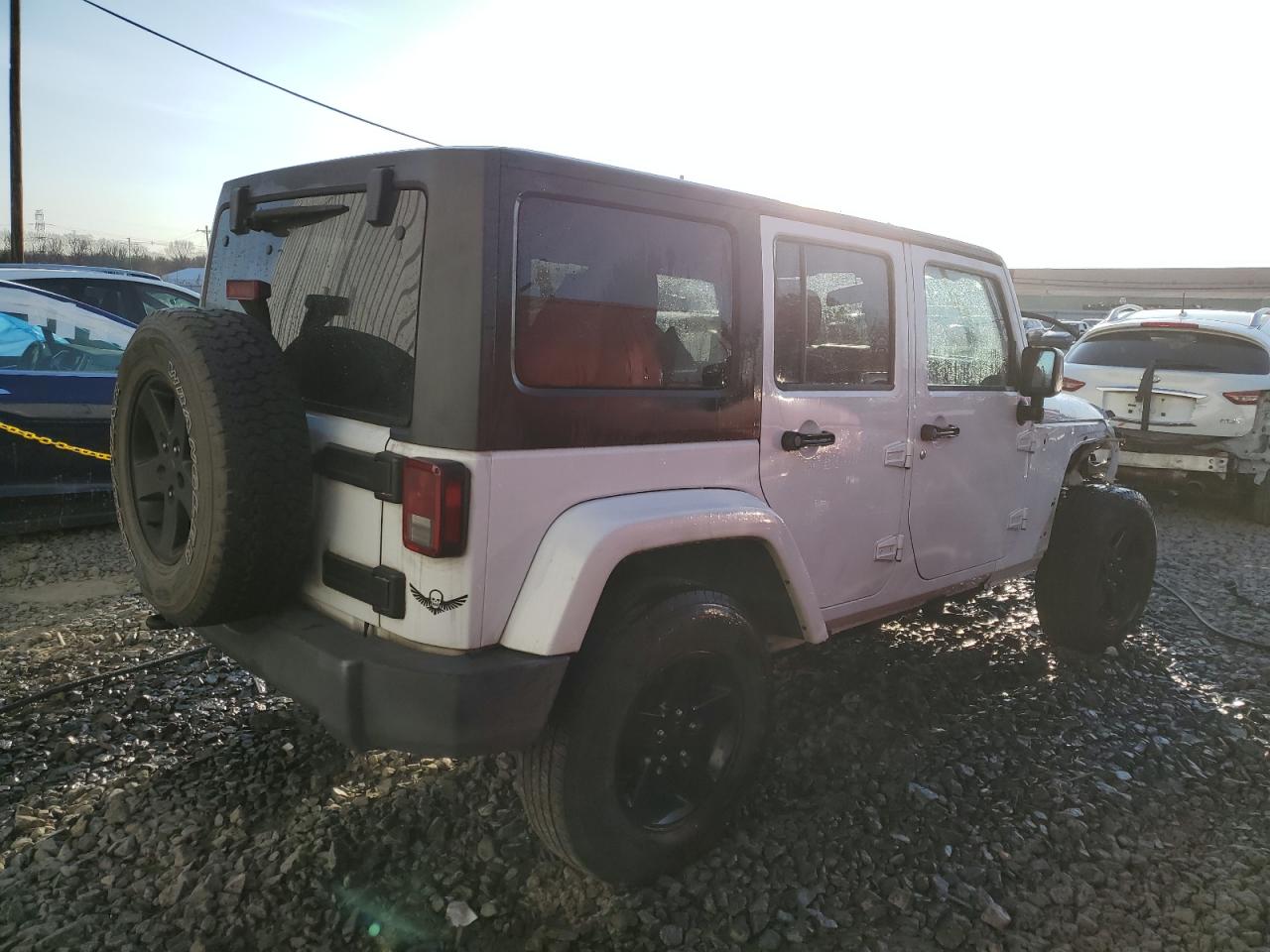 Photo 2 VIN: 1C4BJWDG6EL187878 - JEEP WRANGLER 