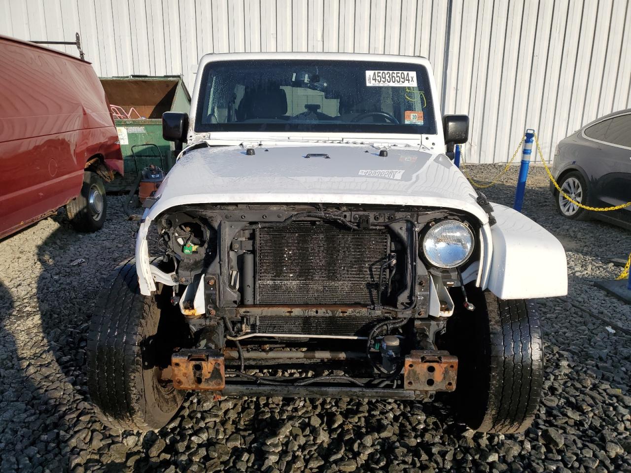 Photo 4 VIN: 1C4BJWDG6EL187878 - JEEP WRANGLER 