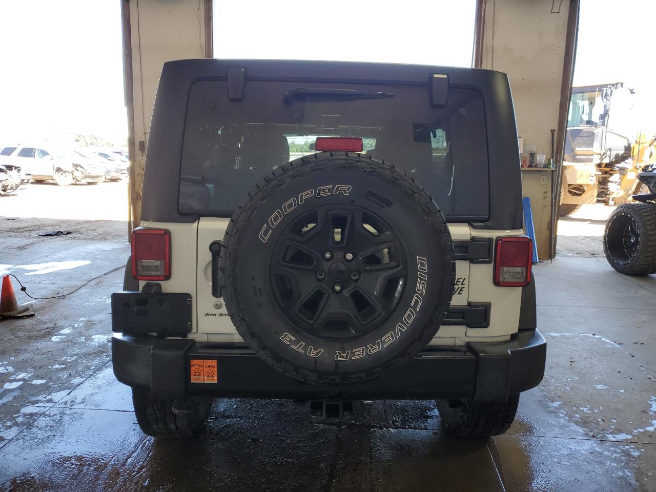 Photo 5 VIN: 1C4BJWDG6FL660860 - JEEP WRANGLER 