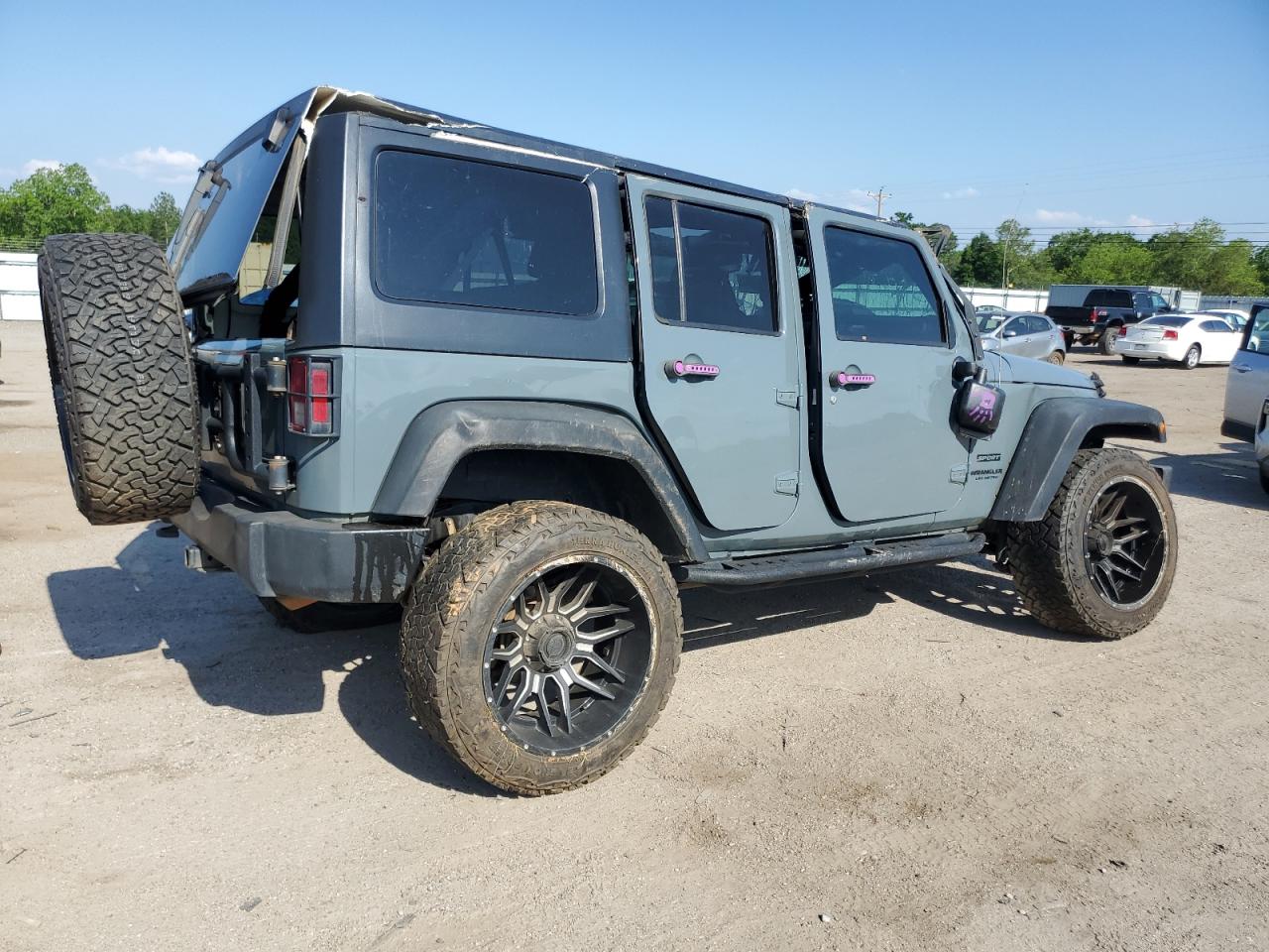 Photo 2 VIN: 1C4BJWDG6FL692675 - JEEP WRANGLER 