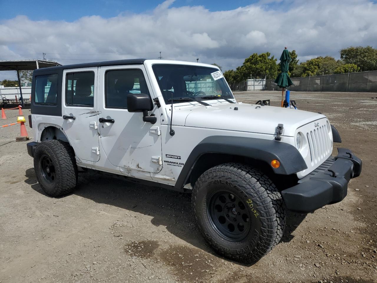 Photo 3 VIN: 1C4BJWDG6FL710169 - JEEP WRANGLER 