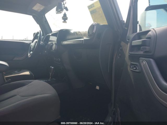 Photo 4 VIN: 1C4BJWDG6HL704889 - JEEP WRANGLER 