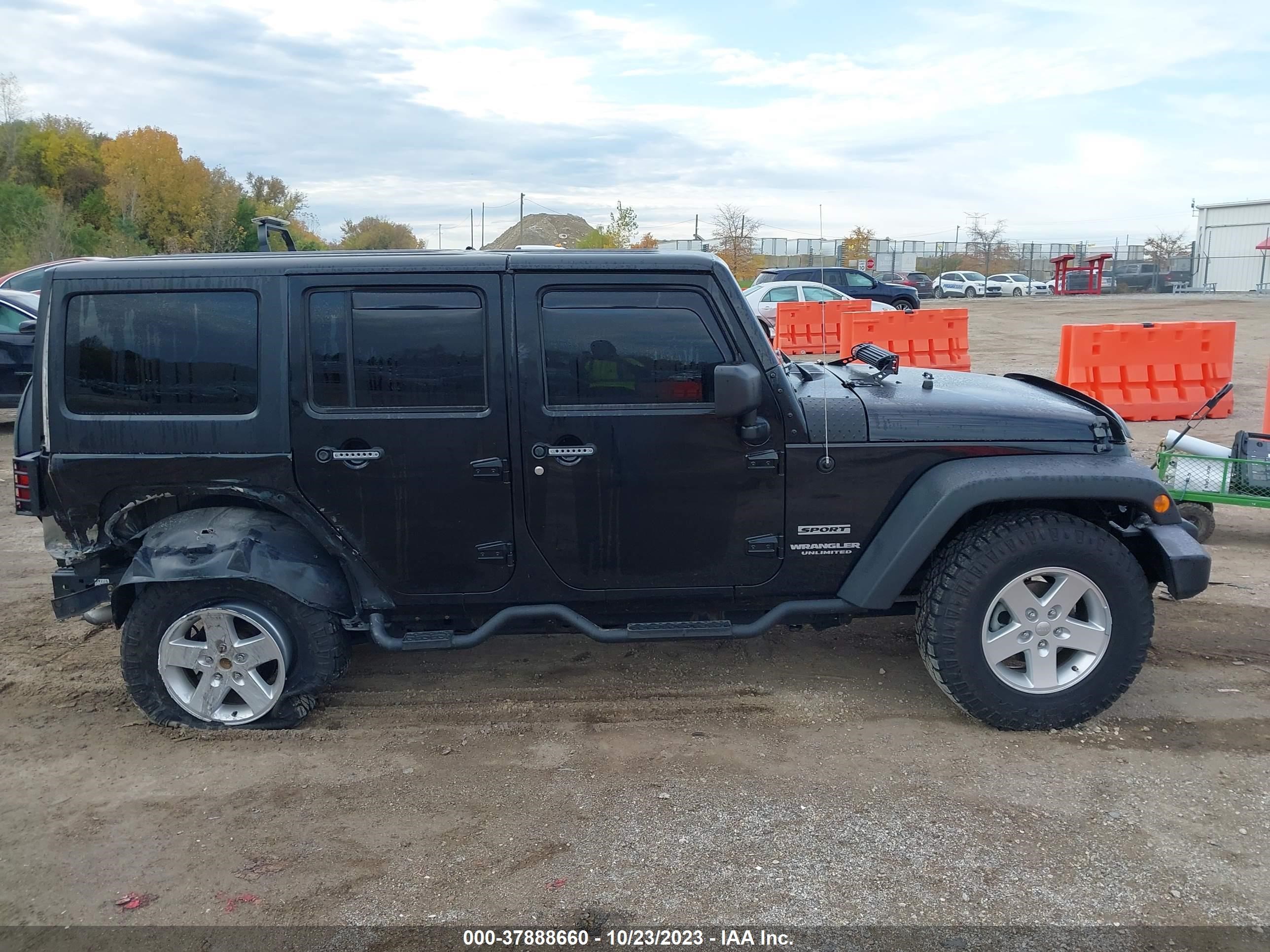 Photo 12 VIN: 1C4BJWDG6HL747337 - JEEP WRANGLER 